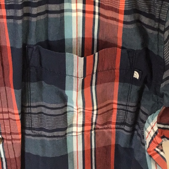 North Face button down shirt - Picture 3 of 5